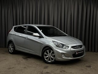 2011 Hyundai Solaris I, серебристый, 659999 рублей, вид 2