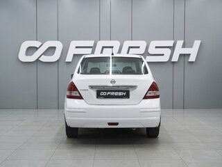 2013 Nissan Tiida I Рестайлинг, белый, 700000 рублей, вид 4
