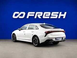 2026 Kia K5 III Рестайлинг, белый, 4699077 рублей, вид 2
