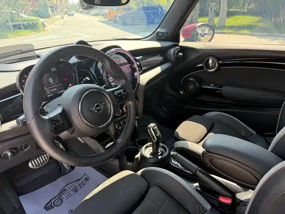 2023 Mini Hatch JCW III (F55/F56) Рестайлинг 2, чёрный - вид 7