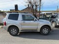 2005 Mitsubishi Pajero III Рестайлинг, серебристый, 1300000 рублей - вид 1