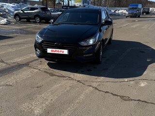2018 Hyundai Solaris II, чёрный, 1300000 рублей, вид 2