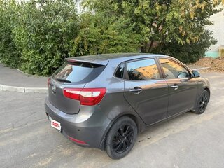 2013 Kia Rio 4-speed III, серый, 850000 рублей, вид 5