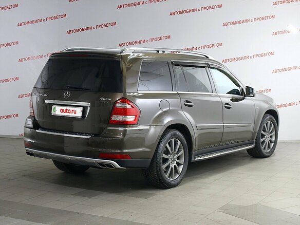 2011 Mercedes-Benz GL-Класс 350 I (X164) Рестайлинг, коричневый, 1980000 рублей - вид 2