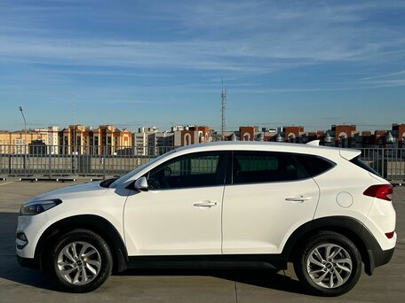 2017 Hyundai Tucson III, белый, 2150000 рублей, вид 2