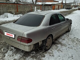 1999 Mercedes-Benz E-Класс 280 II (W210, S210), серебристый, 450000 рублей, вид 2