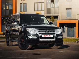 2014 Mitsubishi Pajero IV Рестайлинг 2, чёрный, 2999999 рублей, вид 2