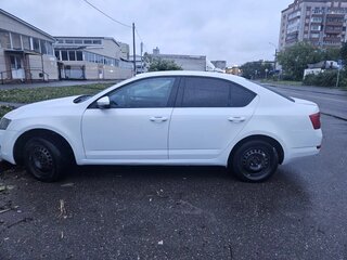 2014 Skoda Octavia III (A7), белый, 450000 рублей, вид 3