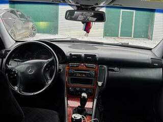 2003 Mercedes-Benz C-Класс 240 II (W203), чёрный, 580000 рублей, вид 5