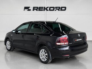 2018 Volkswagen Polo V Рестайлинг, чёрный, 1269000 рублей, вид 2