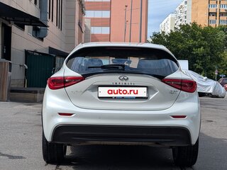 2017 Infiniti Q30, белый, 1850000 рублей, вид 3
