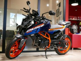 2026 KTM 390 Duke, синий, 699000 рублей, вид 2