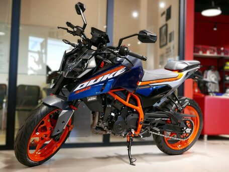 2026 KTM 390 Duke, синий, 699000 рублей, вид 2