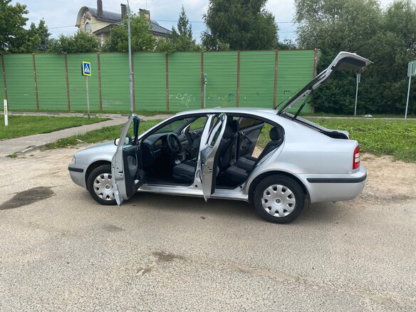 2010 Skoda Octavia I (A4) Рестайлинг, серебристый, 365000 рублей - вид 12