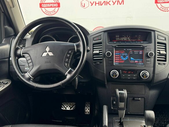 2012 Mitsubishi Pajero IV Рестайлинг 1, серебристый, 2299000 рублей - вид 19