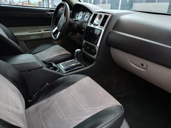 2005 Chrysler 300C I, чёрный, 890000 рублей - вид 4