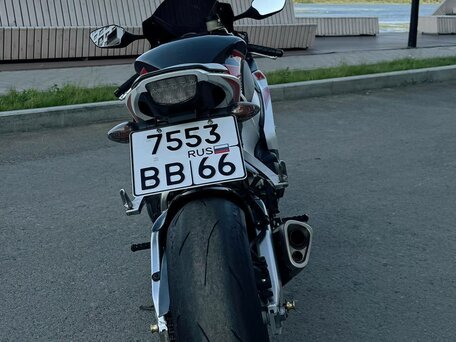 2011 Honda CBR 1000 RR/RA Fireblade, белый, 800000 рублей, вид 5