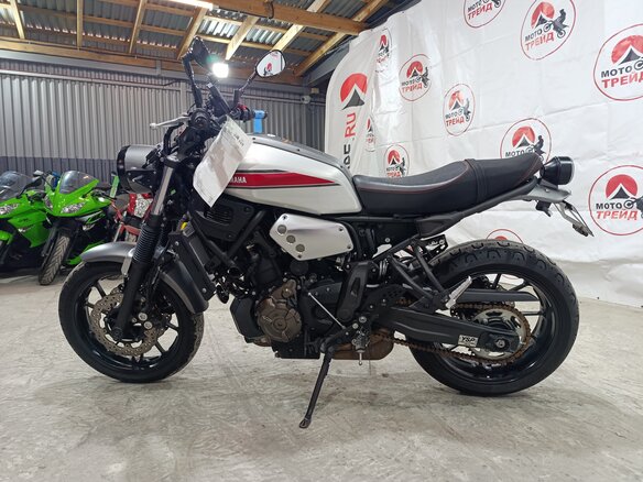 2021 Yamaha XSR700, серебристый, 700000 рублей - вид 6