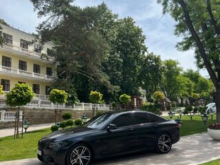 2010 BMW 5 серии 550i VI (F10/F11/F07), чёрный, 2450000 рублей, вид 5