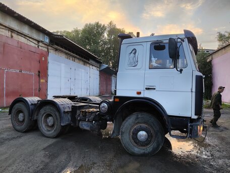 2008 МАЗ 6422, белый, 1600000 рублей, вид 3