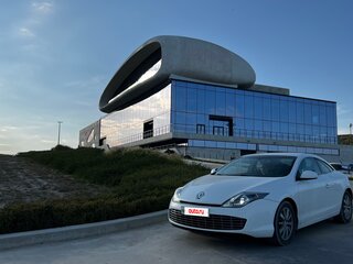 2010 Renault Laguna III, белый, 1250000 рублей, вид 1