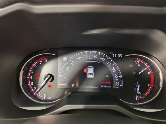 2021 Toyota RAV4 V (XA50), белый, 2875000 рублей - вид 12