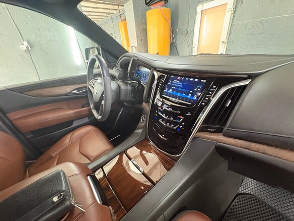 2018 Cadillac Escalade IV, чёрный, 5500000 рублей - вид 13