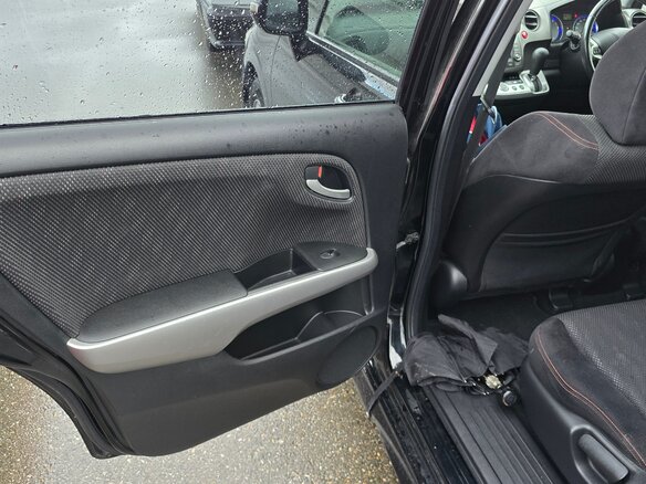 2010 Honda Stream II Рестайлинг, чёрный, 1250000 рублей - вид 10