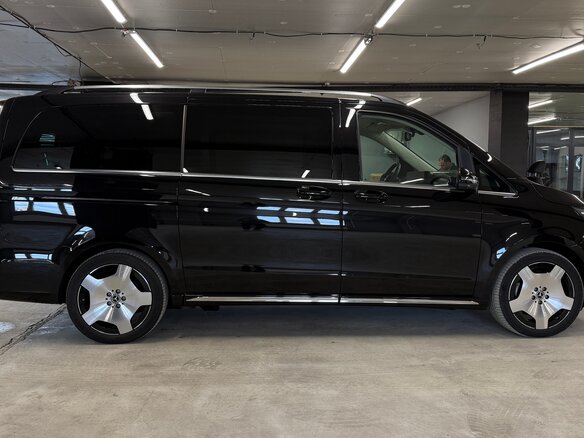 2026 Mercedes-Benz V-Класс Long 300 d длинный III (W447) Рестайлинг 2, чёрный, 17000000 рублей - вид 5