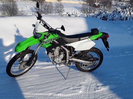 2016 Kawasaki KLX 250, зелёный, 330000 рублей, вид 1