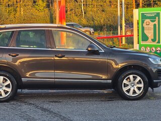 2016 Volkswagen Touareg II Рестайлинг, коричневый, 2490000 рублей, вид 4