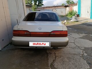 1990 Toyota Vista III (V30), бежевый, 800000 рублей, вид 5