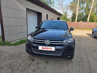 2011 Volkswagen Touareg II, чёрный, 1820000 рублей, вид 2