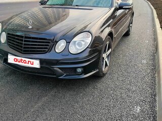 2004 Mercedes-Benz E-Класс 320 III (W211, S211), чёрный, 750000 рублей, вид 1