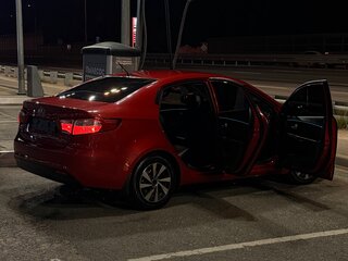 2013 Kia Rio 5-speed III, красный, 530000 рублей, вид 4