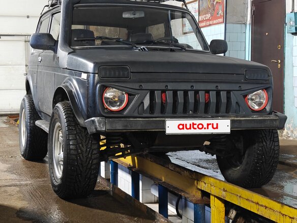 2009 Lada (ВАЗ) 2121 (4x4) I Рестайлинг, чёрный, 400000 рублей - вид 1