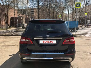 2014 Mercedes-Benz M-Класс 400 III (W166), синий, 2200000 рублей, вид 3