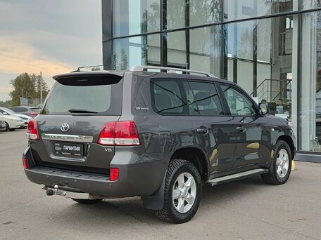 2011 Toyota Land Cruiser 200 Series, серый, 2850000 рублей, вид 5