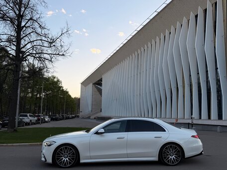 2021 Mercedes-Benz S-Класс 500 Long 4MATIC VII (W223), белый, 11450000 рублей, вид 3