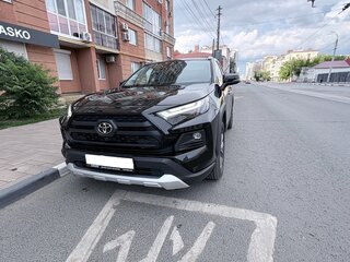 2024 Toyota RAV4 V (XA50), чёрный, 3500000 рублей, вид 2