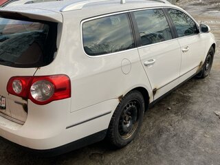 2010 Volkswagen Passat B6, белый, 700000 рублей, вид 2