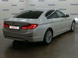 2019 BMW 5 серии 520d VII (G30/G31/G38), белый, 3135000 рублей, вид 3