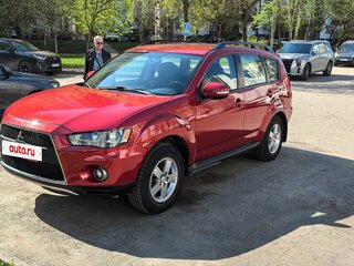 2011 Mitsubishi Outlander II Рестайлинг, красный, 950000 рублей, вид 1