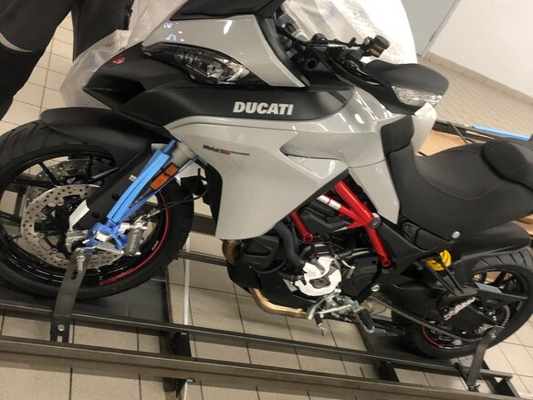 2020 Ducati Multistrada 950, серый, 1600000 рублей - вид 3