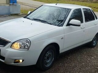 2018 Lada (ВАЗ) Priora I Рестайлинг, белый, 820000 рублей, вид 1