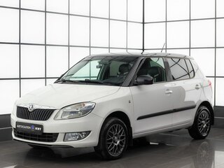 2013 Skoda Fabia II Рестайлинг, белый, 630000 рублей, вид 1