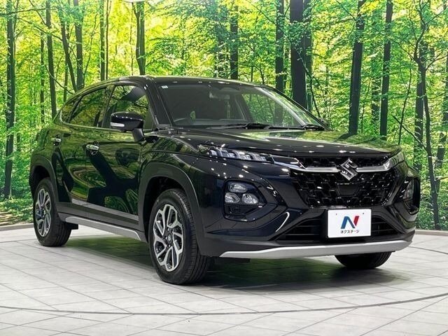 Открыть фотографии: Suzuki Fronx