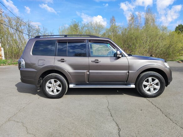 2012 Mitsubishi Pajero IV Рестайлинг 1, коричневый, 2190000 рублей - вид 7
