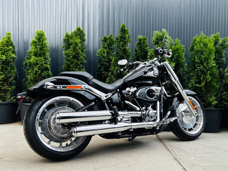 2025 Harley-Davidson Fat Boy, чёрный, 3700000 рублей, вид 2