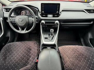 2021 Toyota RAV4 V (XA50), красный, 3130000 рублей, вид 3